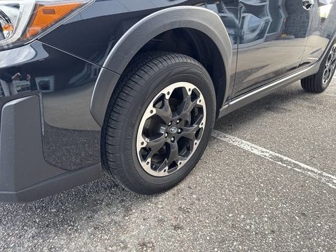 Used 2023 Subaru Crosstrek 2.0i Premium image 9