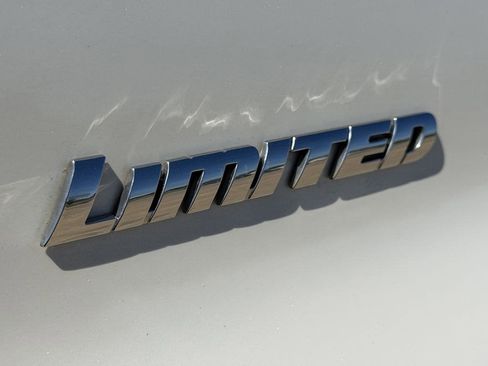 Used 2016 Toyota 4Runner Limited image 11