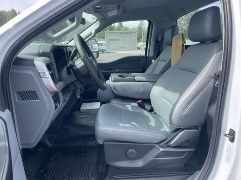 New 2025 Ford F450 XL w/ XL Chrome Package AWD/4WD image 2