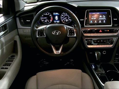 Used 2018 Hyundai Sonata SEL w/ Cargo Package image 5