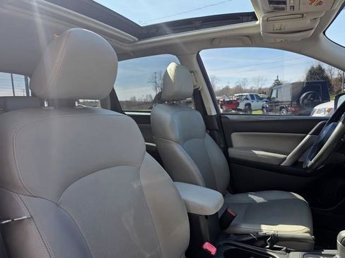 Used 2016 Subaru Forester 2.5i Touring w/ Popular Package #2 AWD/4WD image 25