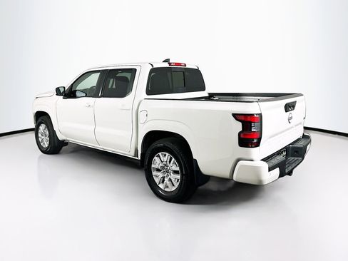 Used 2024 Nissan Frontier SV w/ SV Convenience Package image 5