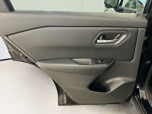 Used 2026 Nissan Rogue SV AWD/4WD image 26