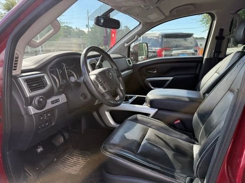 Used 2018 Nissan Titan PRO-4X w/ Pro-4x Convenience Package image 30