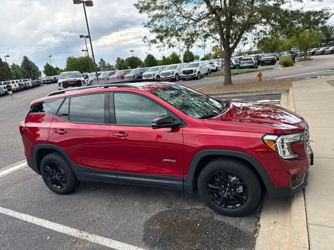 Used 2024 GMC Terrain AT4 AWD/4WD image 2