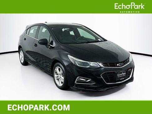 Used 2018 Chevrolet Cruze LT w/ Convenience Package image 1