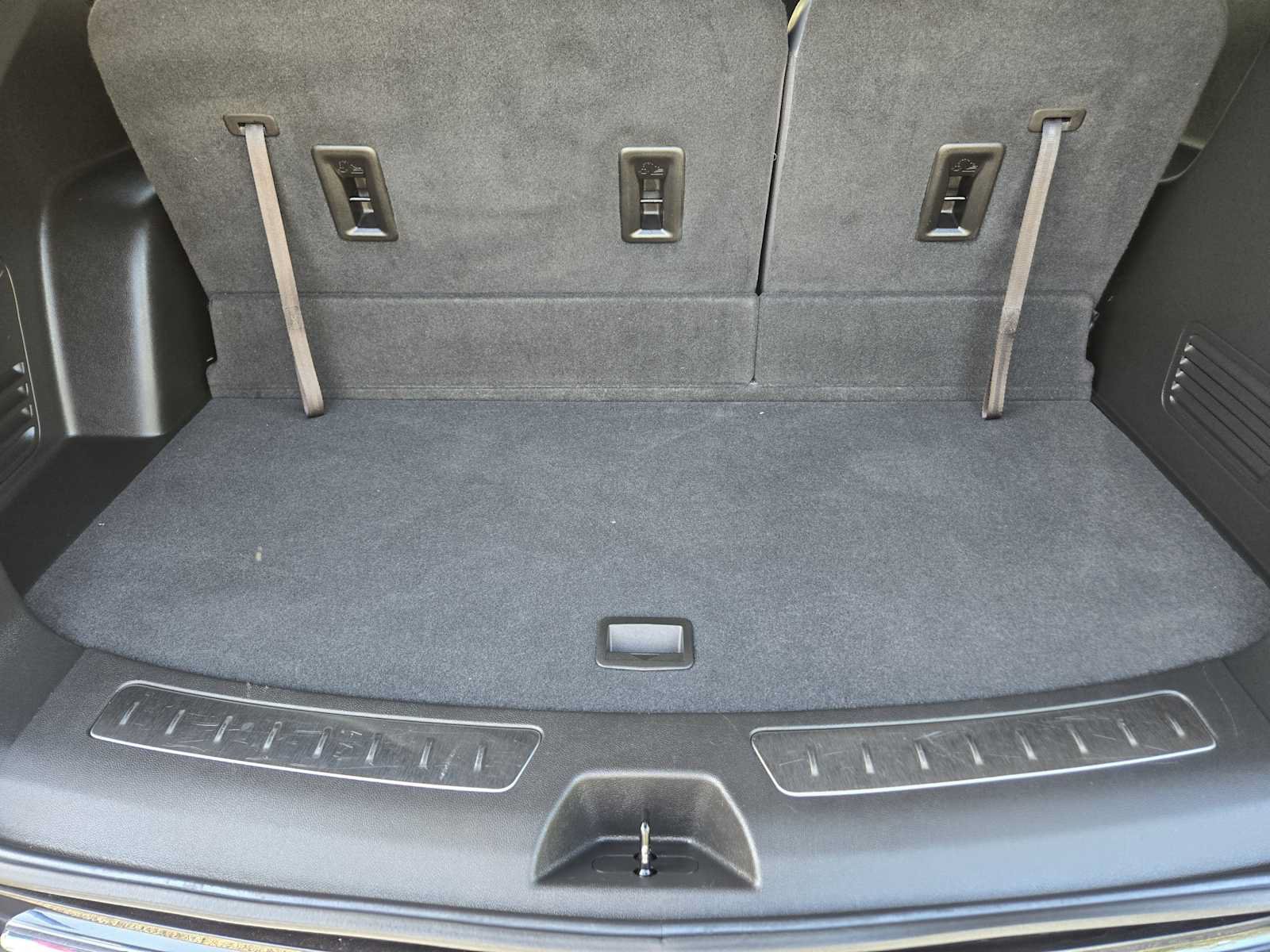 Used 2023 Buick Enclave Essence w/ Sport Touring Edition FWD image 31