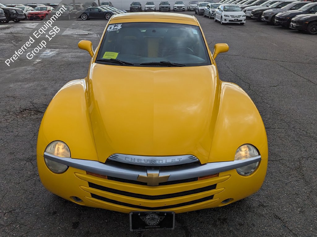 Used 2004 Chevrolet SSR w/ Preferred Equipment Group RWD image 3