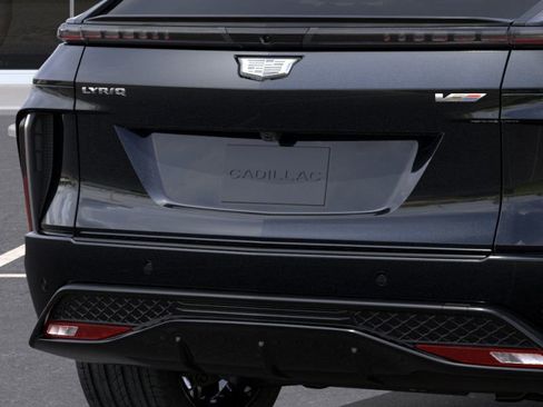 New 2026 Cadillac Lyriq V image 7