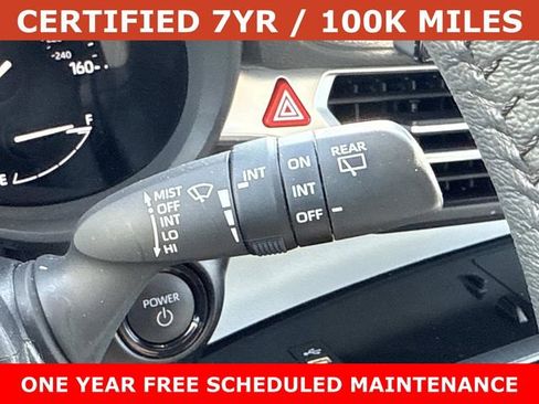 Used 2025 Toyota Sienna XLE FWD image 26