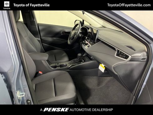 Used 2026 Toyota Corolla LE FWD image 8