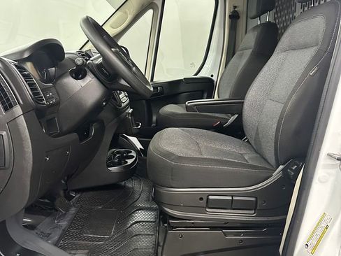 Used 2022 RAM ProMaster 2500 w/ Convenience Group image 10
