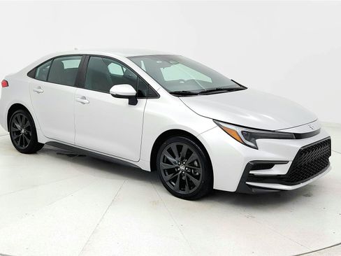 Used 2023 Toyota Corolla SE FWD image 7