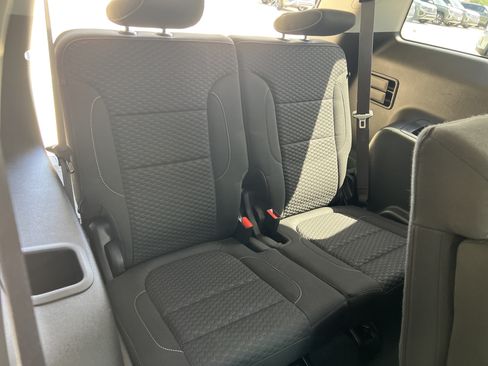 Used 2019 GMC Acadia SLE FWD image 29