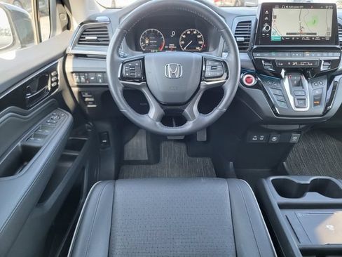 Used 2025 Honda Odyssey Elite image 31