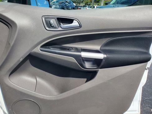 Used 2022 Ford Transit Connect XLT image 30