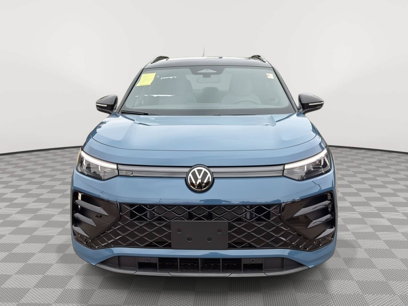 New 2026 Volkswagen Tiguan SE R-Line AWD/4WD image 2