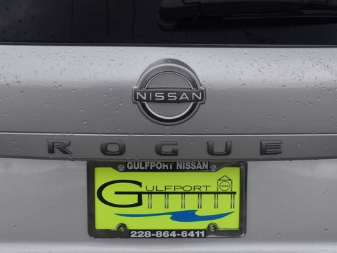 Certified 2024 Nissan Rogue SV w/ SV Premium Package FWD image 7