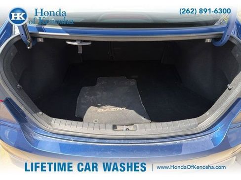 Used 2018 Hyundai Elantra SEL w/ Cargo Package image 10