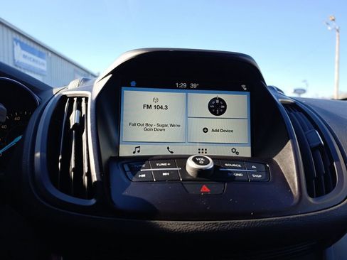 Used 2017 Ford Escape SE w/ Equipment Group 201A image 20