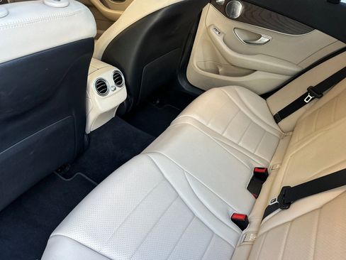Used 2019 Mercedes-Benz C 300 4MATIC Sedan image 13