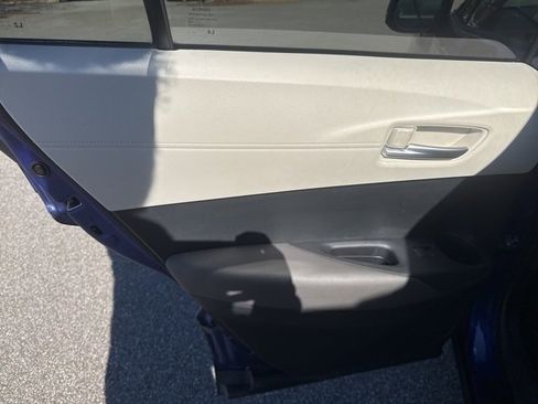 Used 2024 Toyota Corolla Cross XLE image 17