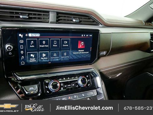 Used 2025 GMC Sierra 1500 Denali w/ Technology Package AWD/4WD image 13