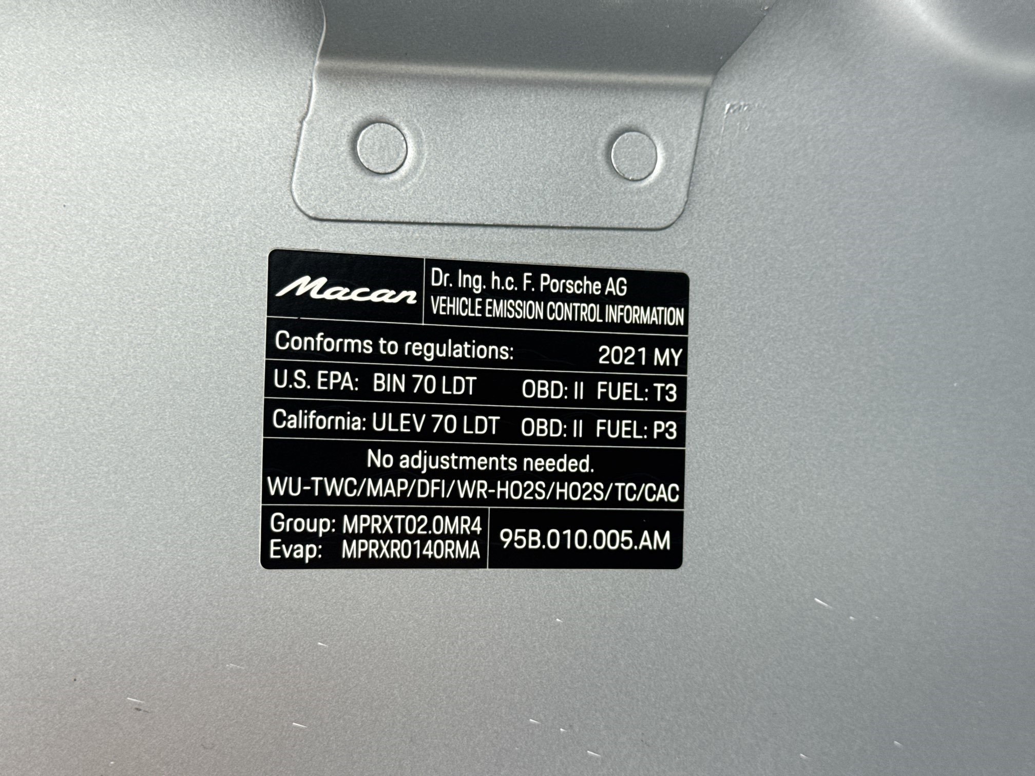Used 2021 Porsche Macan AWD/4WD image 21