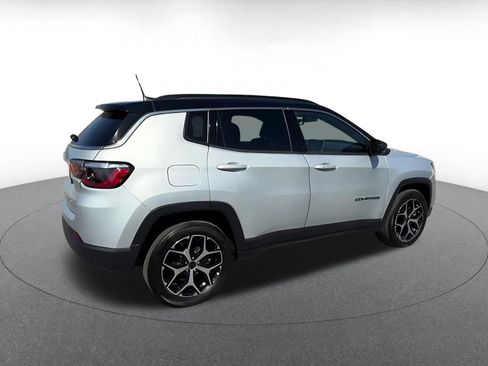 Used 2025 Jeep Compass Limited AWD/4WD image 14