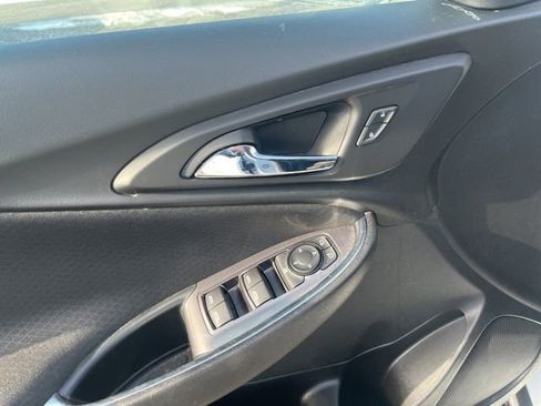 Used 2022 Chevrolet Malibu LT image 15