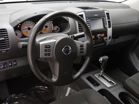 Used 2016 Nissan Frontier PRO-4X AWD/4WD image 6