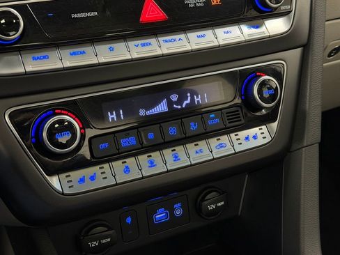 Used 2019 Hyundai Sonata Limited w/ Ultimate Package 02 image 21