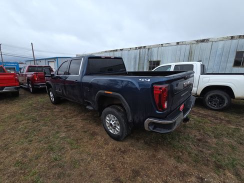 Used 2021 GMC Sierra 2500 SLE w/ SLE Value Package; image 5