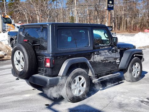 Used 2021 Jeep Wrangler Sport S image 21
