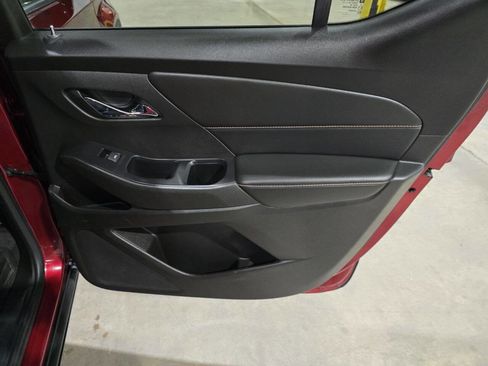 Used 2018 Chevrolet Traverse LT AWD/4WD image 32