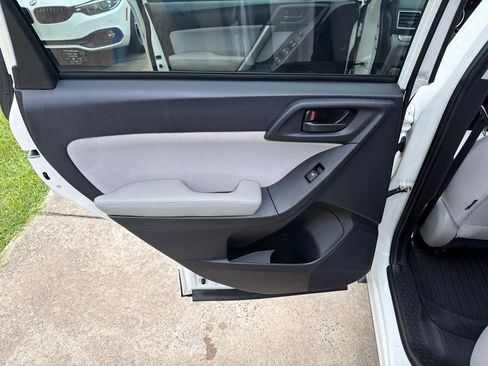Used 2016 Subaru Forester 2.5i Premium w/ Popular Package #1 AWD/4WD image 34