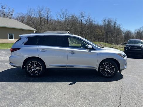 Used 2019 INFINITI QX60 Luxe w/ Essential Package image 6