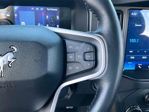 Used 2024 Ford Bronco Badlands image 12