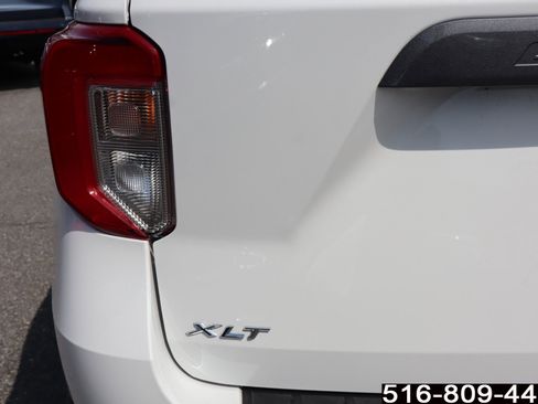 Used 2023 Ford Explorer XLT w/ Equipment Group 202A AWD/4WD image 39