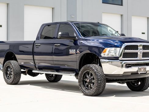 Used 2016 RAM 3500 Tradesman w/ Chrome Appearance Group AWD/4WD image 12