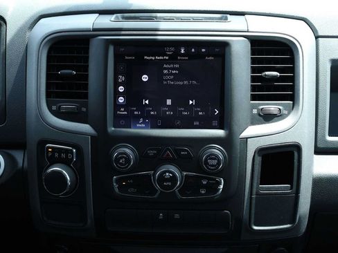 Used 2016 RAM 1500 Express RWD image 16