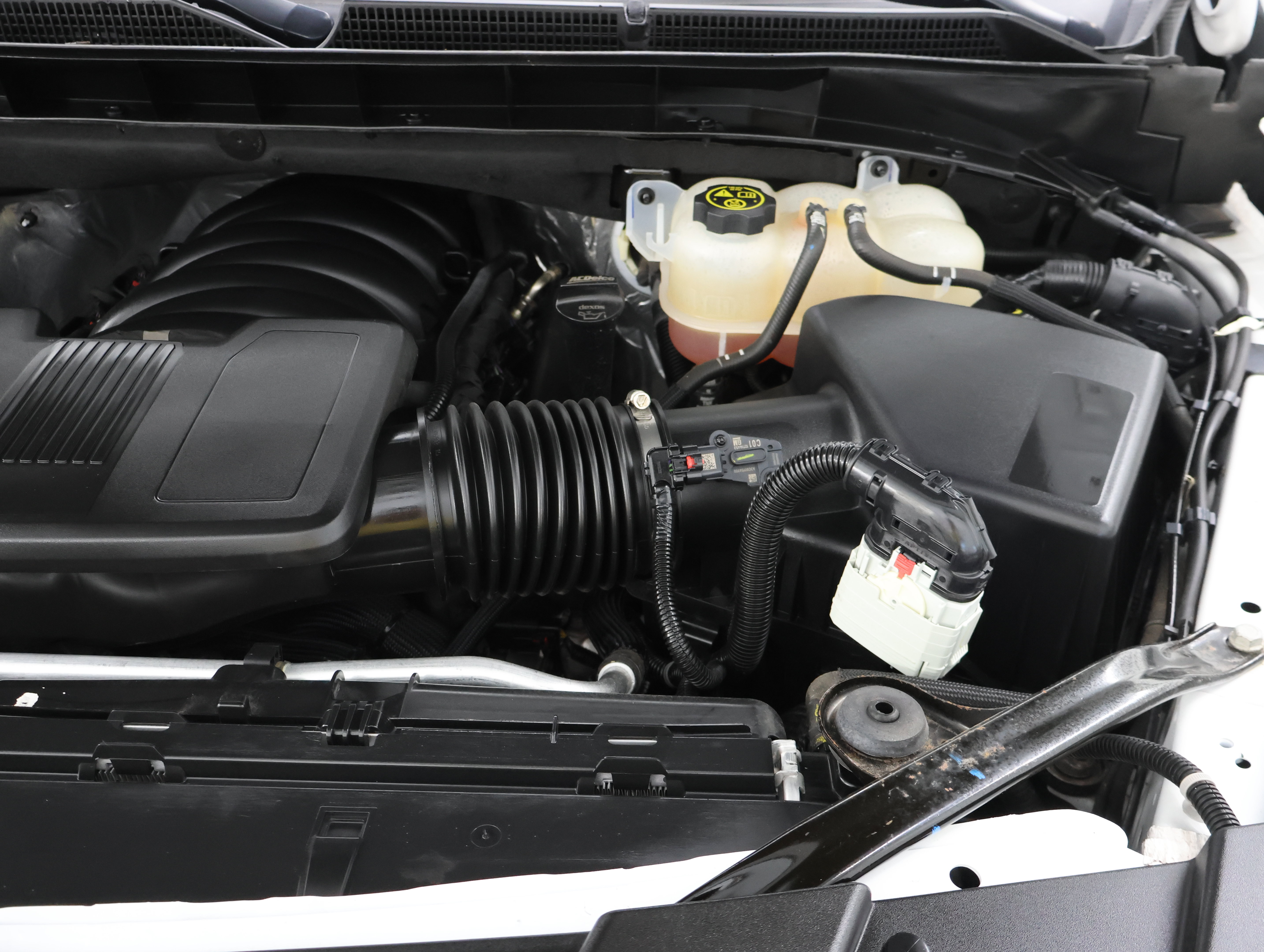 Used 2023 GMC Yukon SLT AWD/4WD image 26