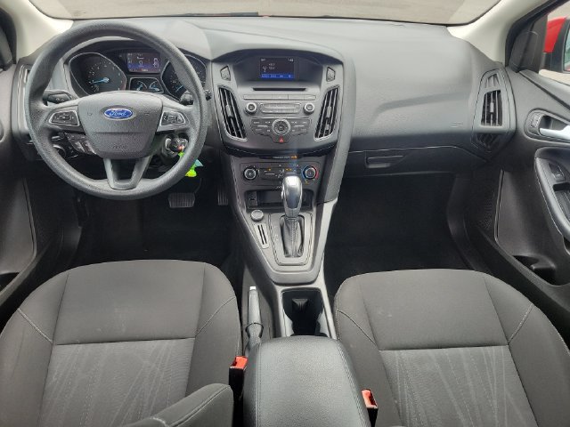 Used 2015 Ford Focus SE w/ Reverse Sensing Package FWD image 10