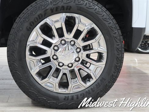 Used 2026 GMC Sierra 2500 Denali w/ Denali Reserve Package AWD/4WD image 16