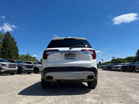 Used 2023 GMC Acadia SLT w/ Preferred Package FWD image 11