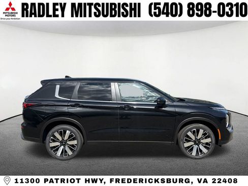 New 2026 Mitsubishi Outlander SE image 20