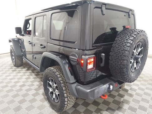 Used 2023 Jeep Wrangler Unlimited Rubicon w/ Cold Weather Group AWD/4WD image 2