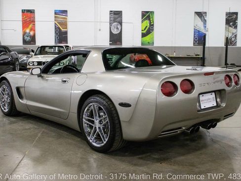 Used 1999 Chevrolet Corvette Coupe RWD image 4