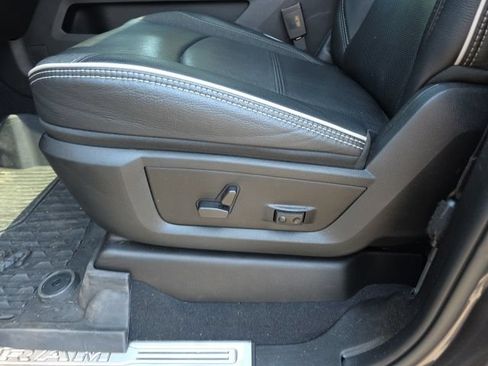 Used 2025 RAM 2500 Limited AWD/4WD image 20