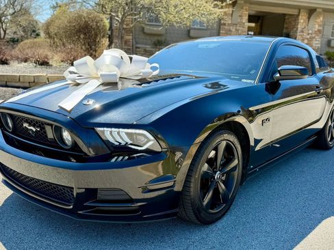 Used 2014 Ford Mustang GT Premium image 3